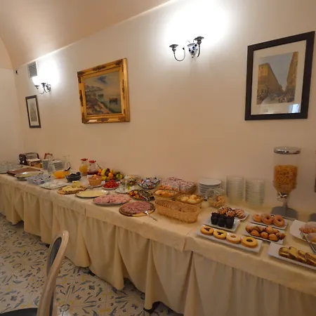 ホテル L'antico Convitto 3*