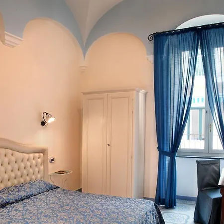 Hotel L'antico Convitto 3*