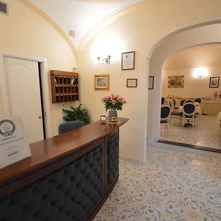 L'antico Convitto Hotel 3*