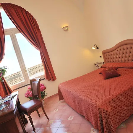 L'antico Convitto Hotel 3*