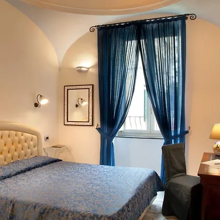 L'antico Convitto Hotel 3*